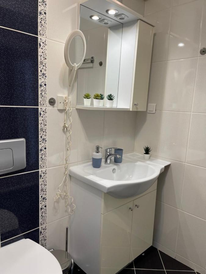 Relaxing Bucharest Airport Residences & Therme-Self Check-In Otopeni Exterior foto